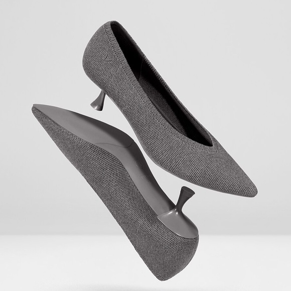 VIVAIA Shoes - VIVAIA Pointed-Toe Kitten Heels size 7.5 (38 European)